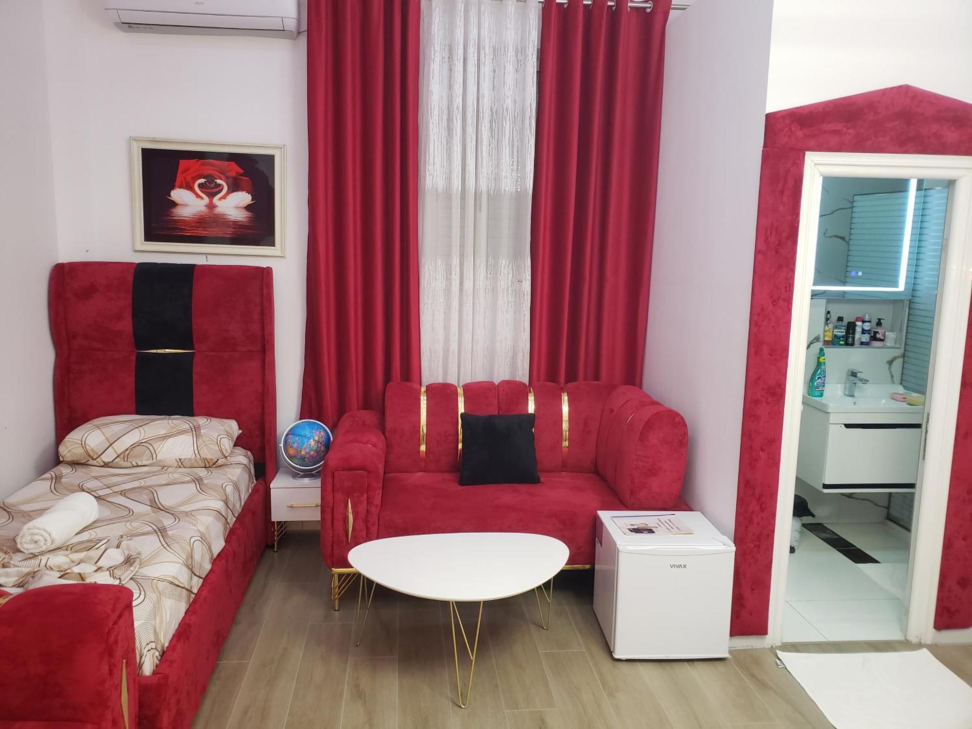 Studio Near Tirana Airport 2- Self Check-in Free Parking